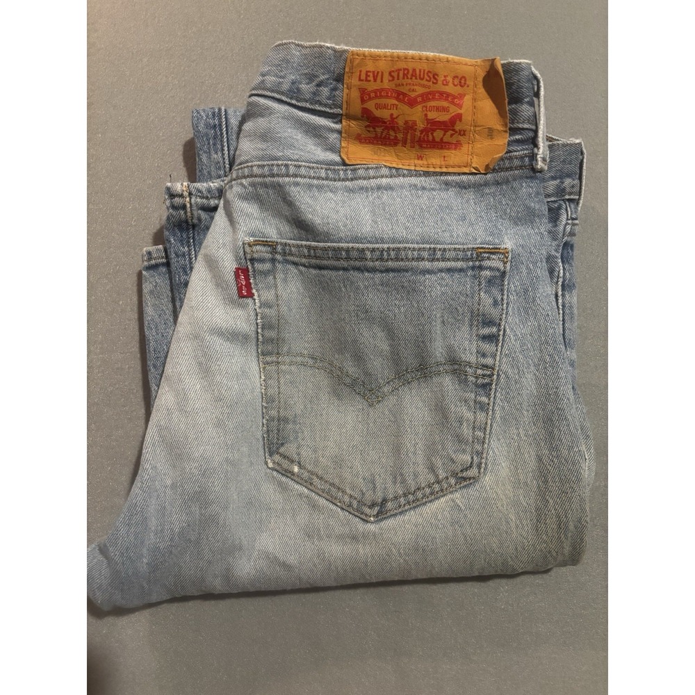 Levi's 501 Jeans Men's 32x38 Original Fit Straight Leg Distressed Light Wash